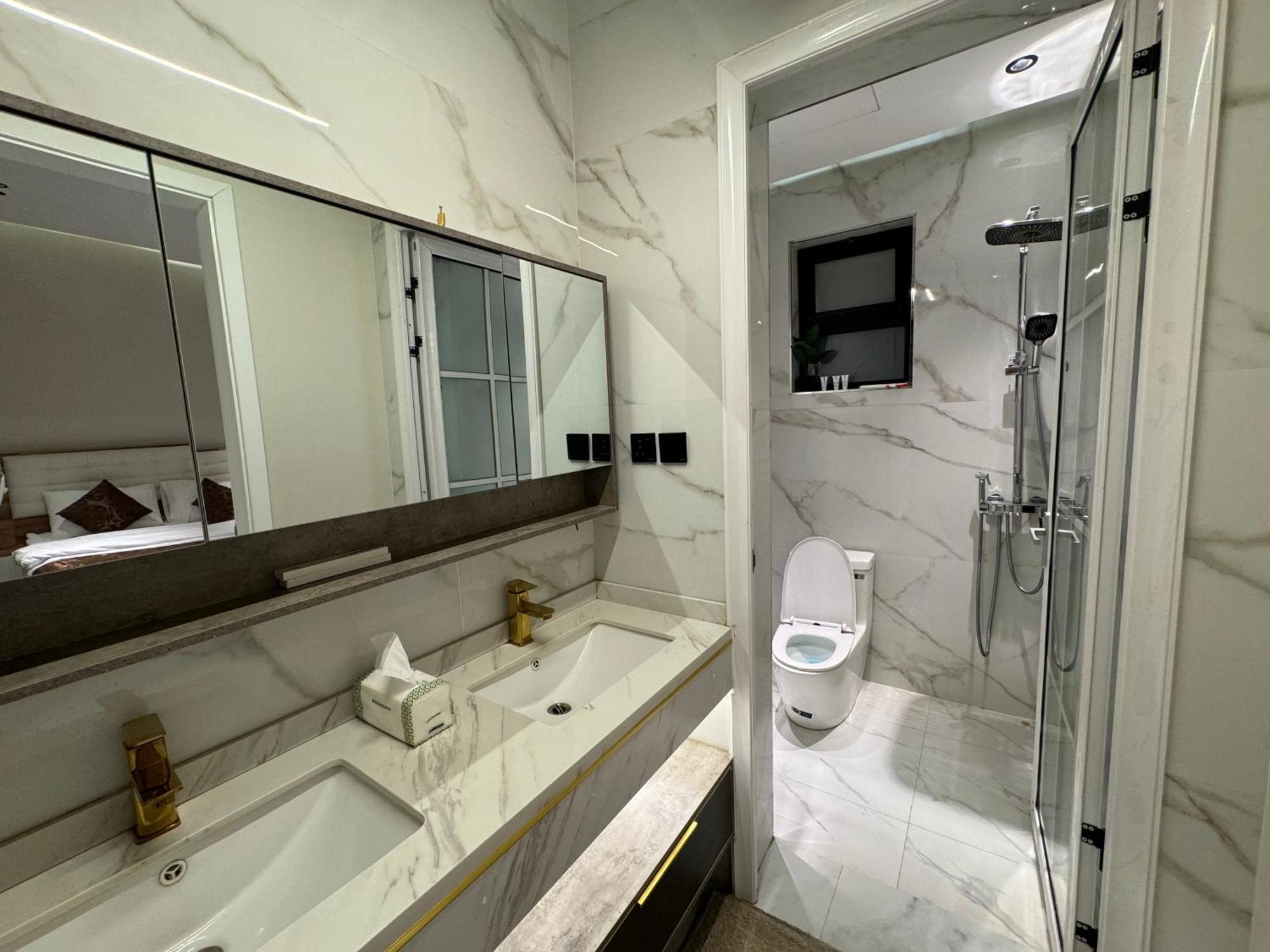 Apartment فاخرة غرفة وصالة بالعارض دخول ذاتي ١٢